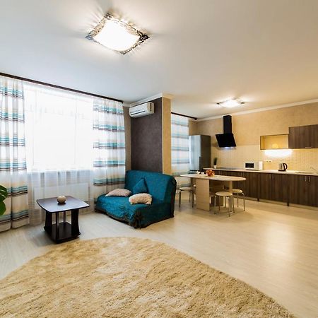 Studio Apartment on Bazhana Kiev Esterno foto