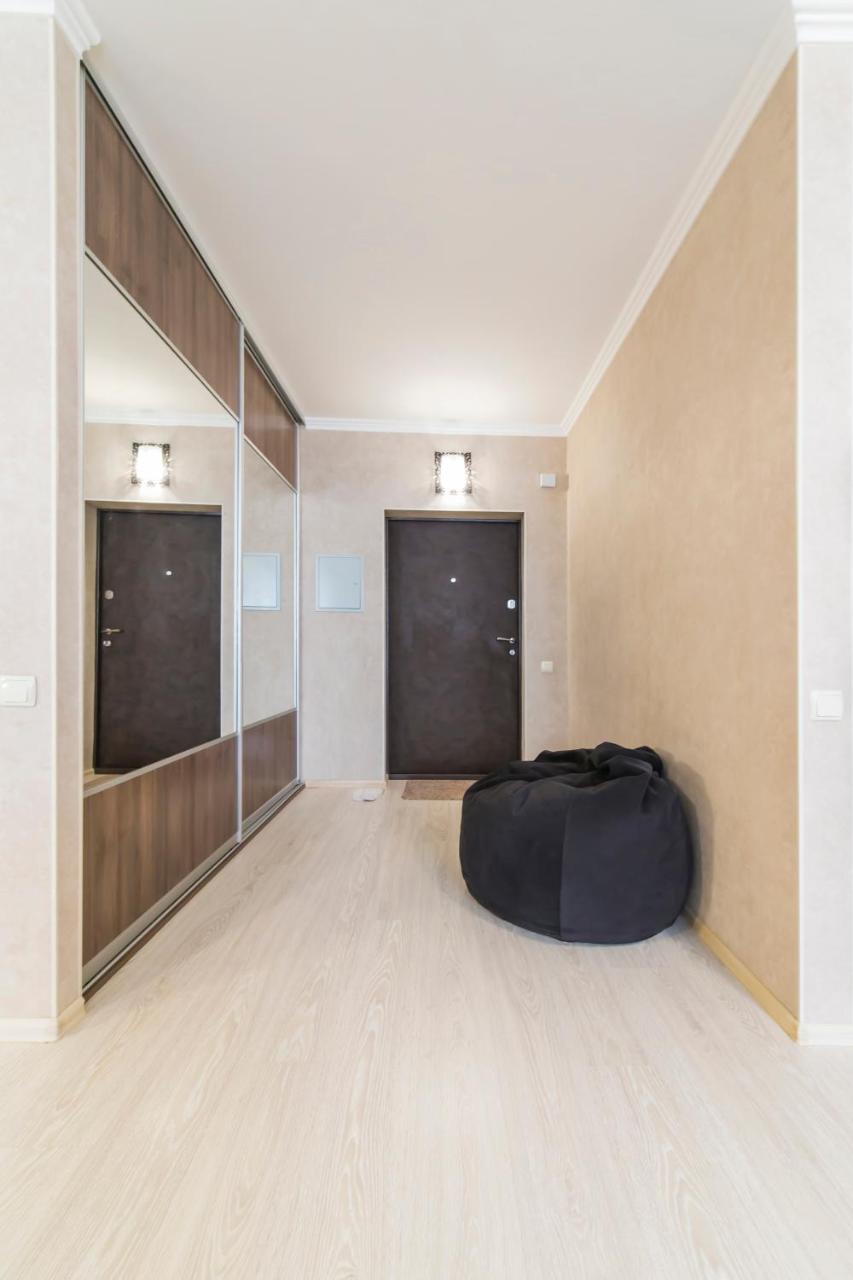 Studio Apartment on Bazhana Kiev Esterno foto