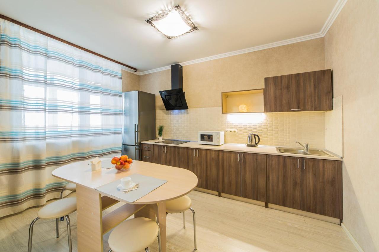 Studio Apartment on Bazhana Kiev Esterno foto