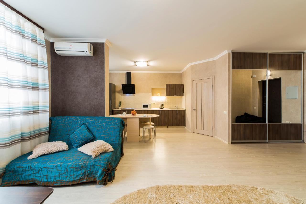 Studio Apartment on Bazhana Kiev Esterno foto
